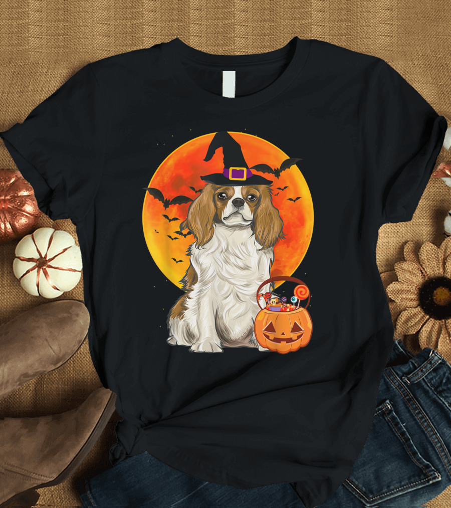 Halloween Cavalier Charles Spaniel with Pumpkin and Bats T-Shirt