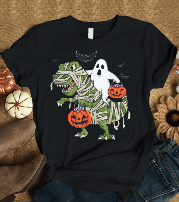 T-Shirt: Halloween Ghost Riding Mummy Dinosaur with Pumpkins and Bats T-Shirt Halloween Ghost Riding Mummy Dinosaur with Pumpkins and Bats T-Shirt