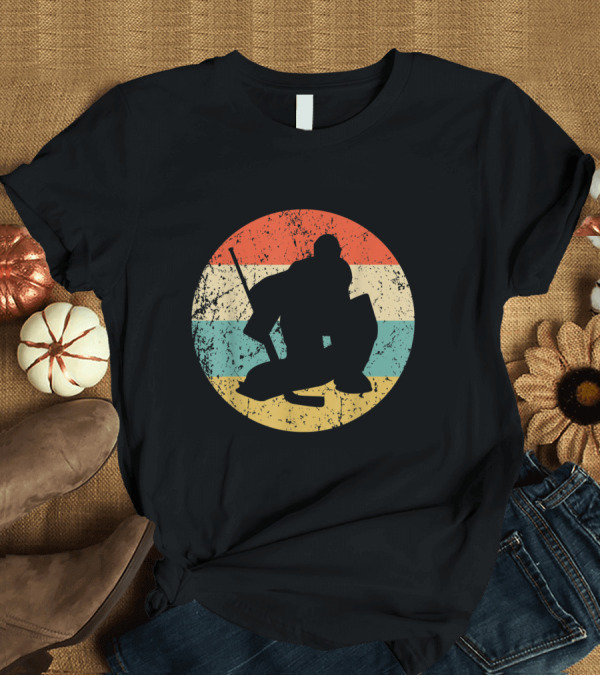 T-Shirt: Vintage Hockey Goalie Silhouette Retro Stripes T-Shirt Vintage Hockey Goalie Silhouette Retro Stripes T-Shirt
