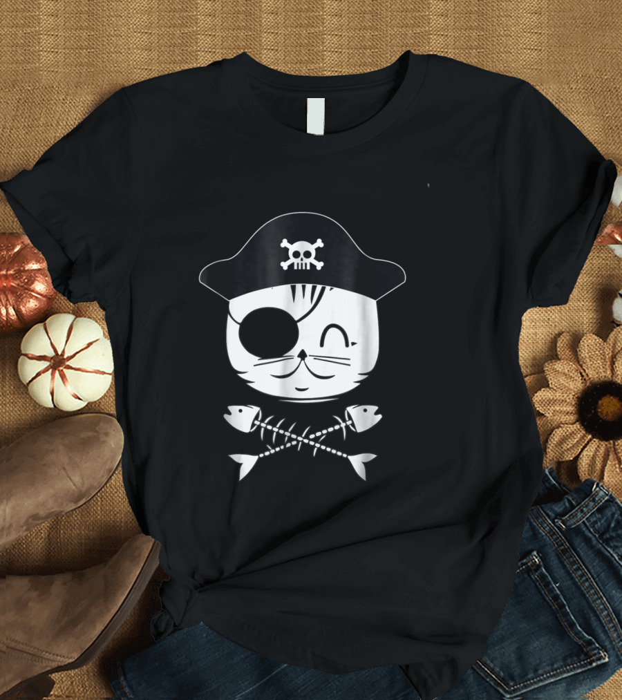 Jolly Roger Cat Pirate Skull with Eyepatch and Fish Bones T-Shirt