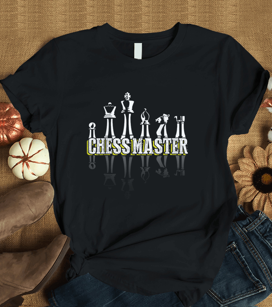 Chessmaster Chess Pieces Reflection Iconic Symbols T-Shirt