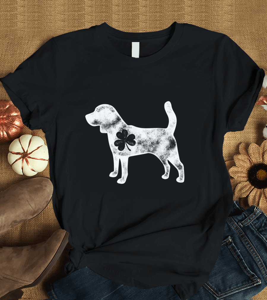 Beagle Dog with Shamrock for St Patricks Day T-Shirt
