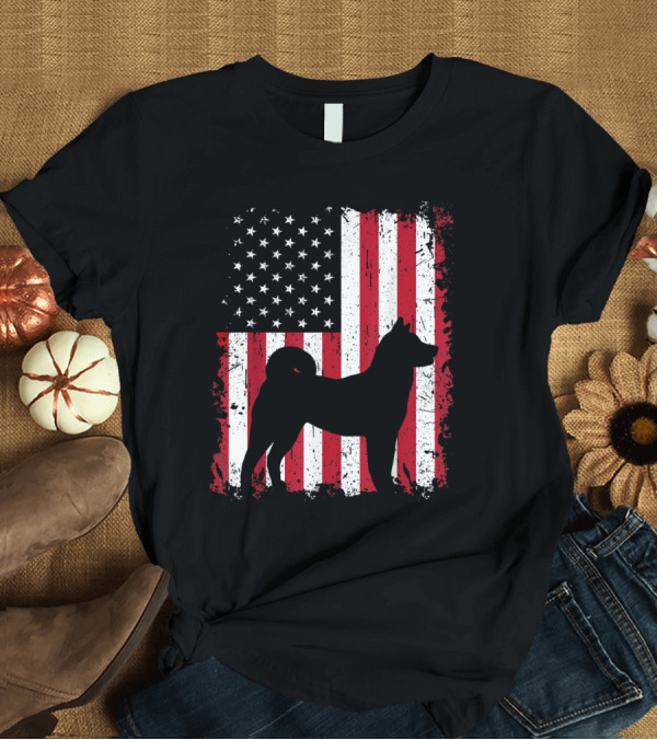T-Shirt: Patriotic Akita Dog Silhouette with American Flag 4th of July USA T-Shirt Patriotic Akita Dog Silhouette with American Flag 4th of July USA T-Shirt