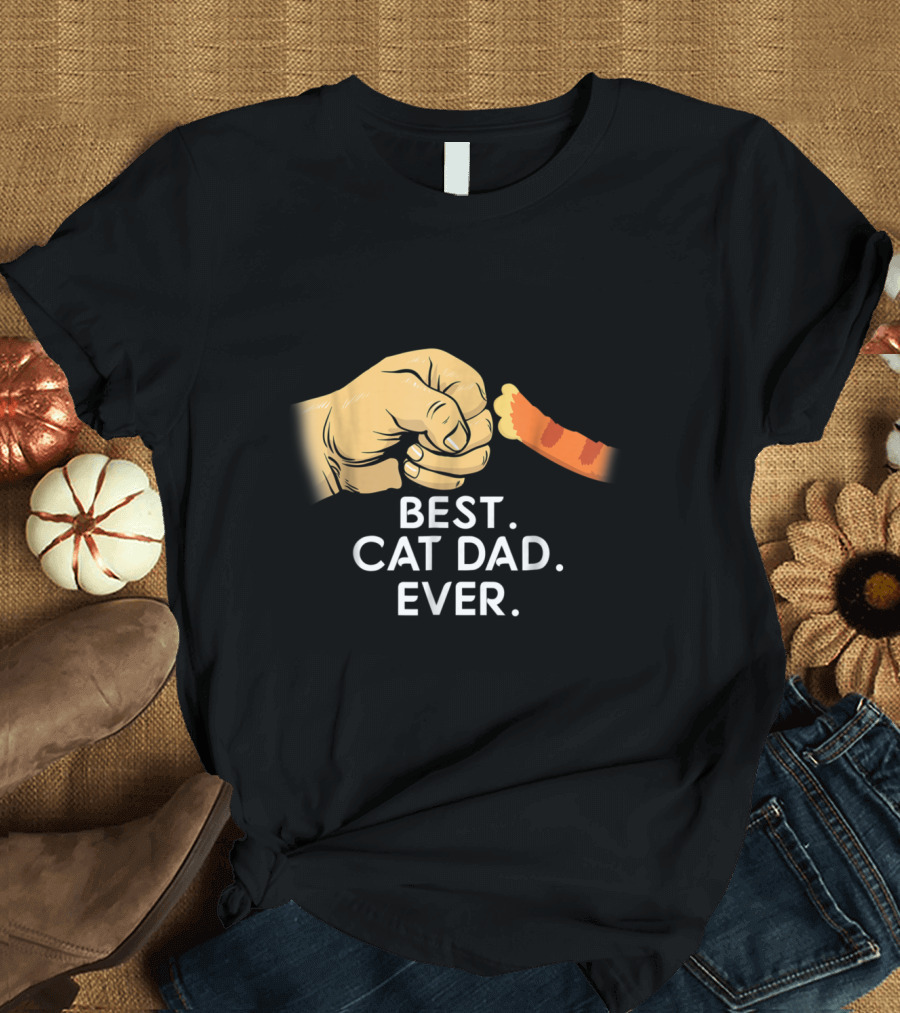 Best Cat Dad Ever Paw Fist Bump Gesture T-Shirt