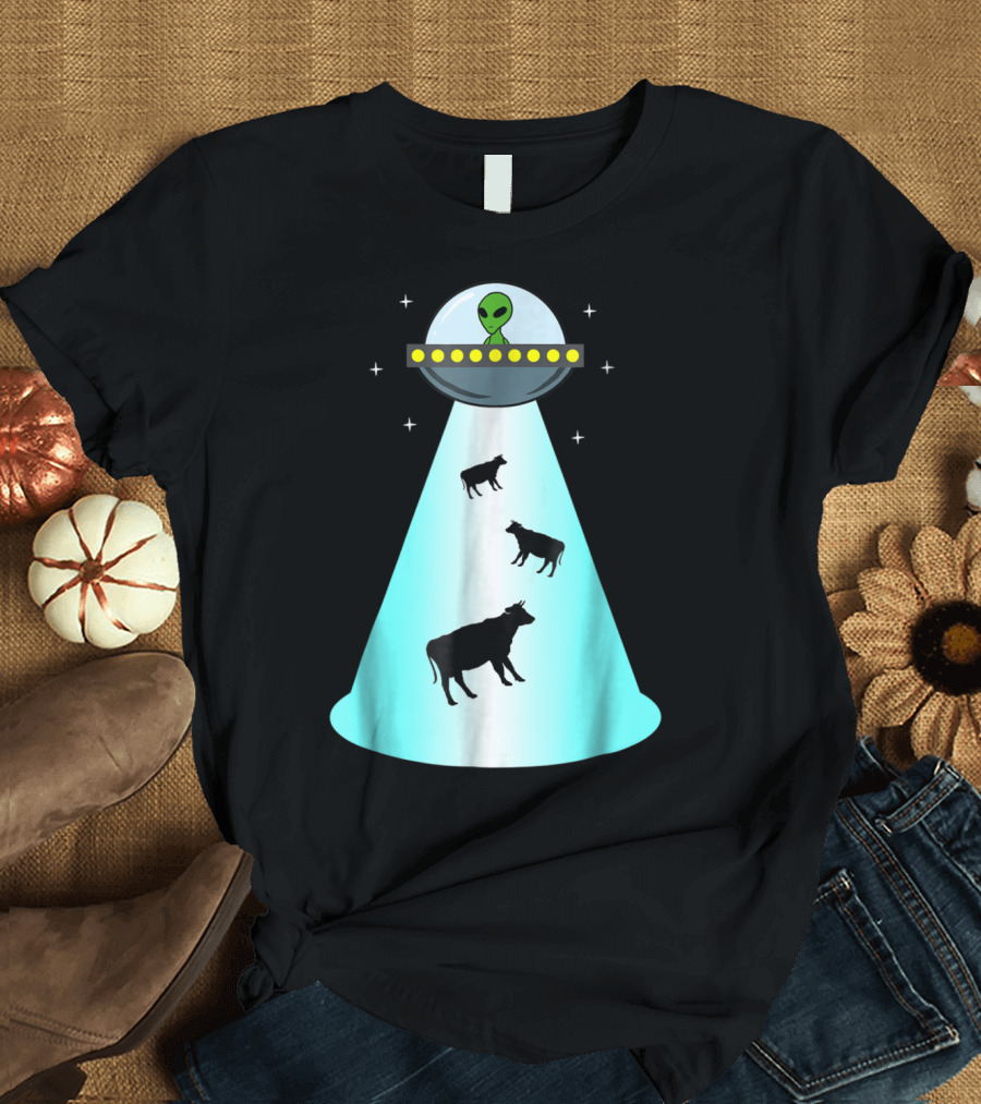 Alien UFO Cow Abduction Funny Extraterrestrial Illustration with Beaming Light Scene T-Shirt