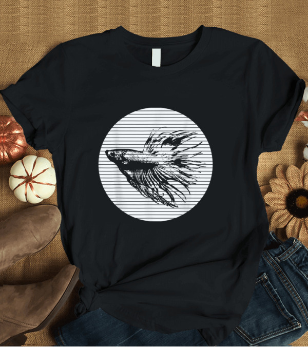 T-Shirt: Betta Splendens Siamese Fig Fish with Striped Circle Background T-Shirt Betta Splendens Siamese Fig Fish with Striped Circle Background T-Shirt