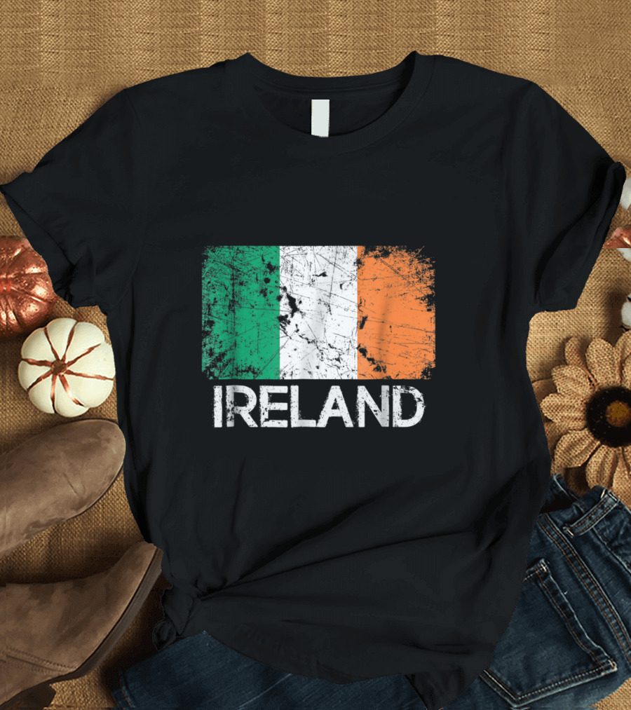 Ireland Flag Distressed Vintage Look T-Shirt