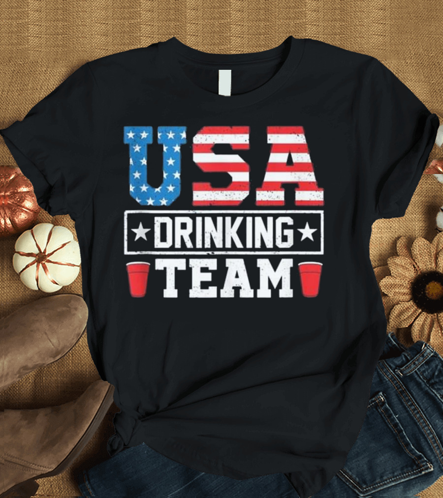 USA Drinking Team Funny Drinking Beer Red Cups Stars Stripes T-Shirt