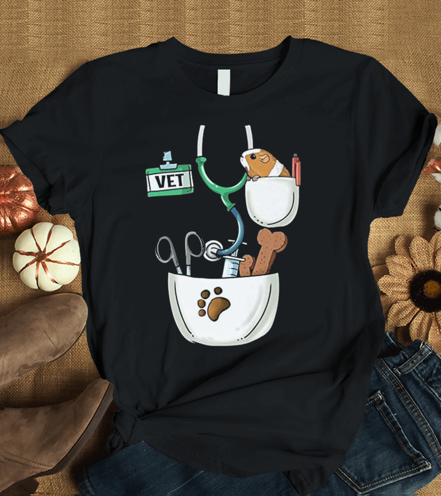 Veterinarian Vet Pocket Guinea Pig Stethoscope Halloween Costume T-Shirt