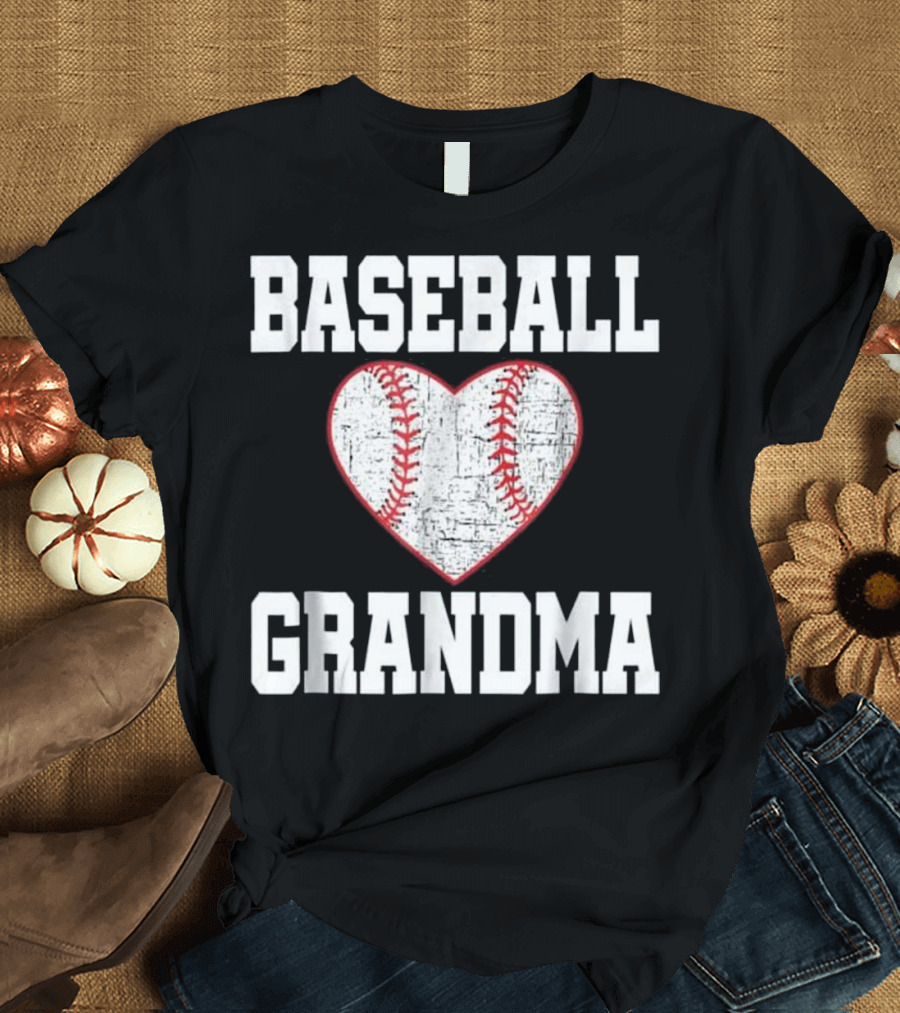 Baseball Grandma Heart Vintage Funny Gift Men T-Shirt