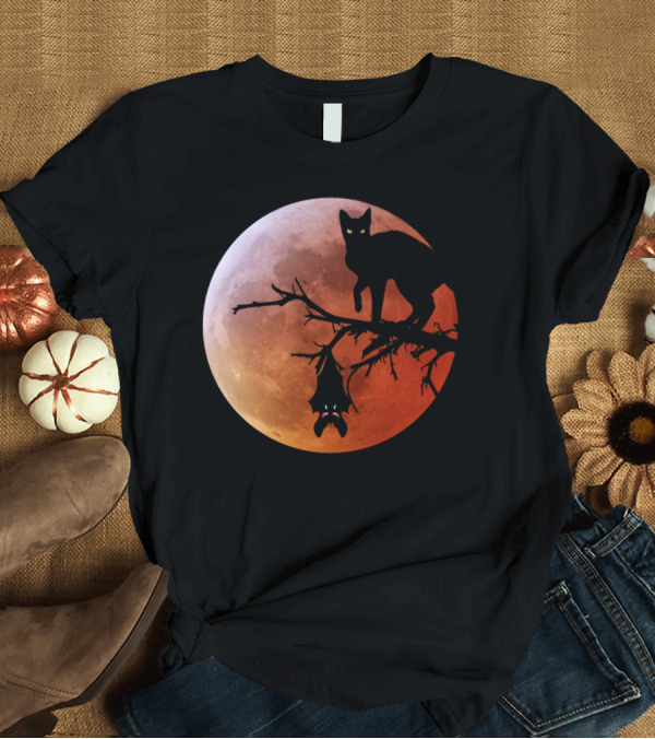 T-Shirt: Halloween Full Moon Cat and Bat T-Shirt Halloween Full Moon Cat and Bat T-Shirt