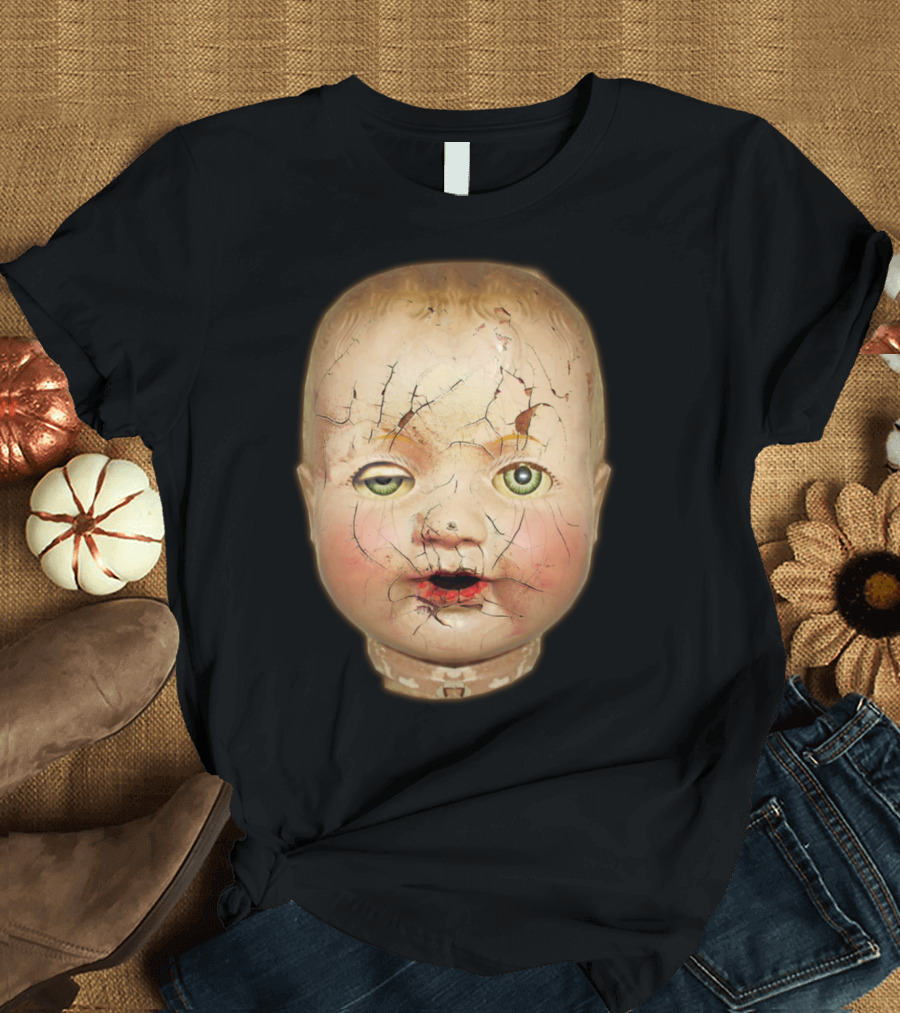 Vintage Cracked Doll Face Art Dead Doll T-Shirt