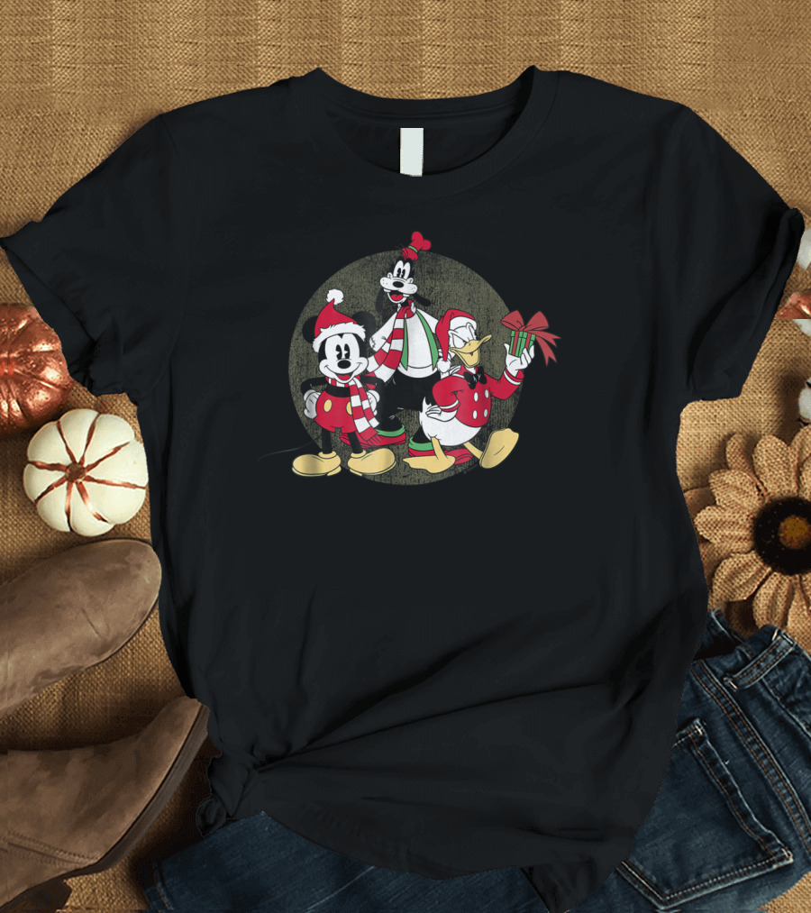 Disney Christmas Mickey Goofy Donald Holiday Group T-Shirt