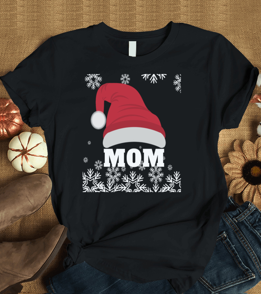 Mom Christmas Santa Hat Snowflakes T-Shirt