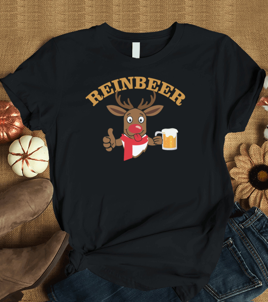 Reinbeer Christmas Reindeer Holding Beer Mug T-Shirt
