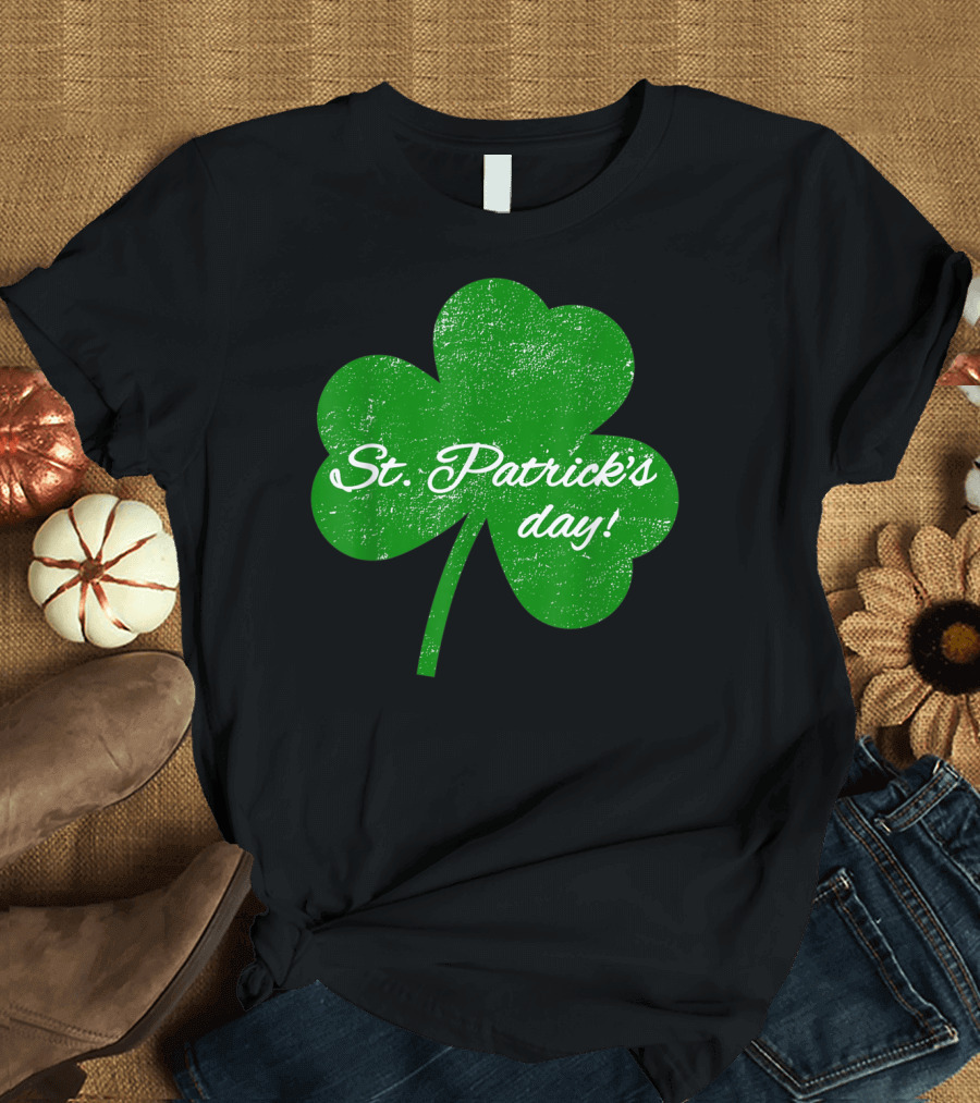 St Patrick's Day Distressed Green Shamrock T-Shirt