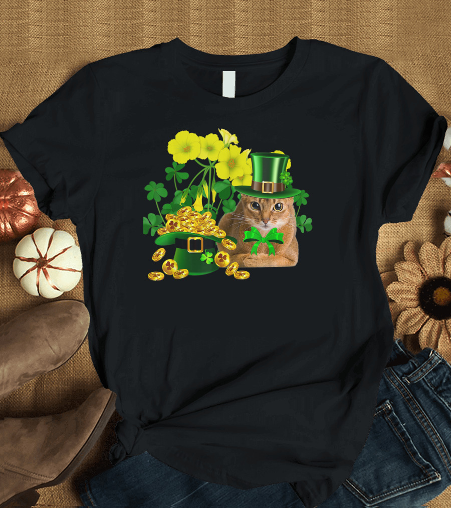 Abyssinian Cat St Patrick's Day Leprechaun Gold Coins Shamrock Hat T-Shirt