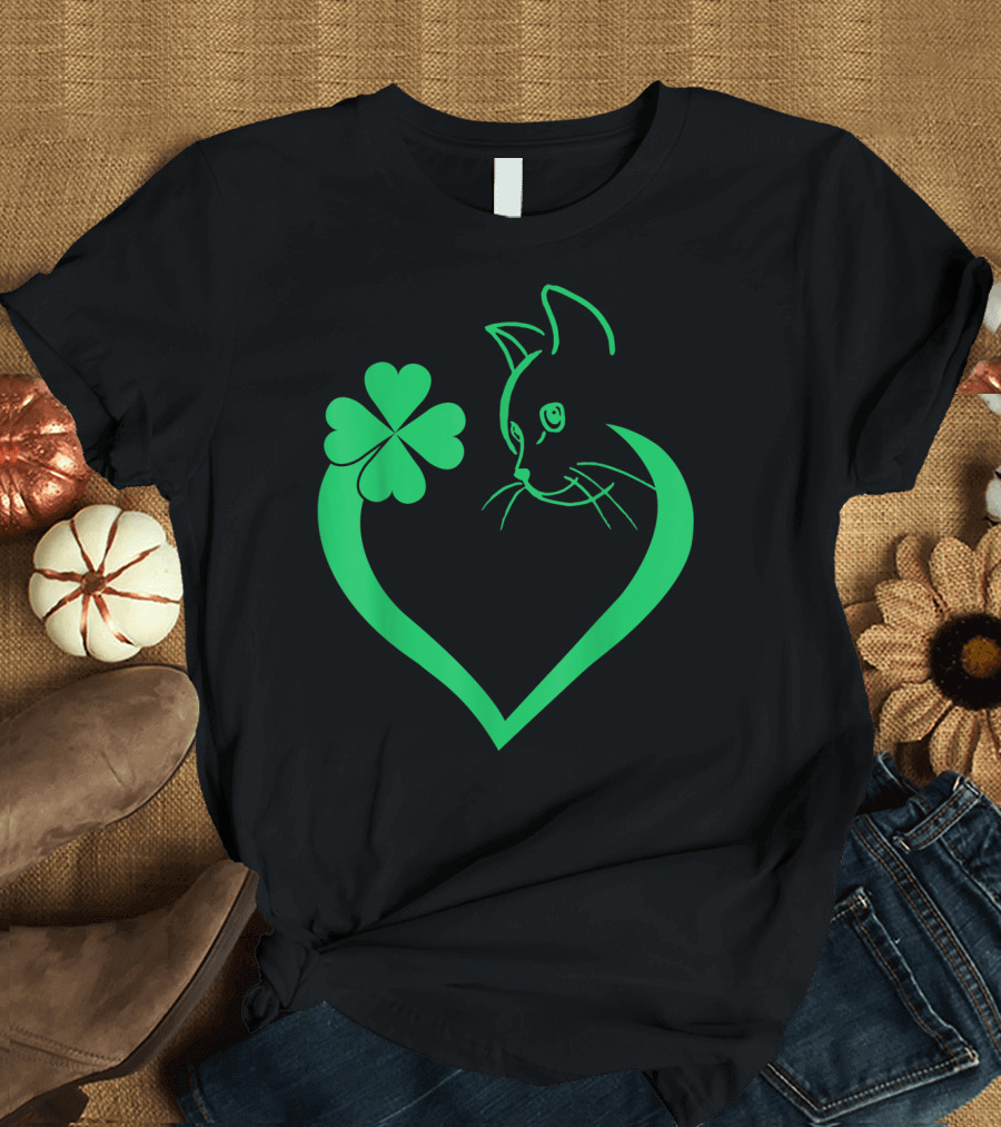Cat Shamrock Heart Embrace St Patrick's Day Cat Lover T-Shirt