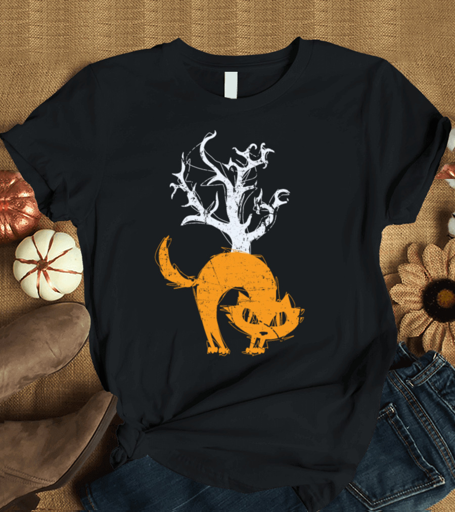 Scary Halloween Cat and Tree Cute Present T-Shirt