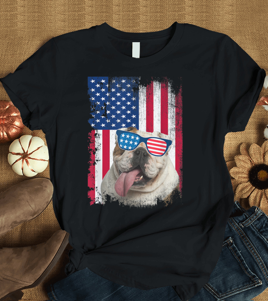 Vintage American Flag English Bulldog with Stars and Stripes Sunglasses T-Shirt