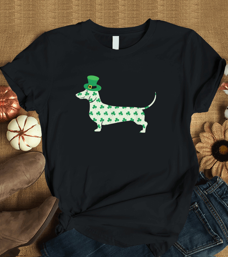 St. Patricks Day Dachshund Weiner Dog with Leprechaun Hat and Shamrocks T-Shirt