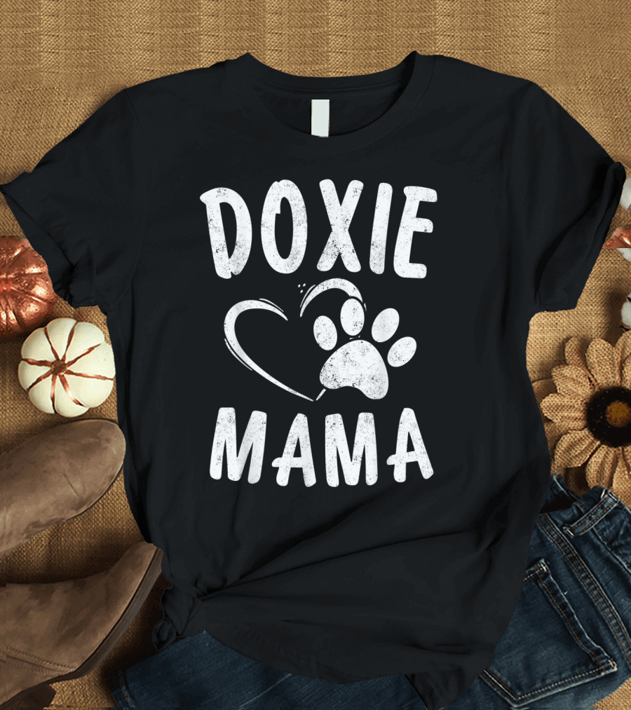 Doxie Mama Heart Paw Print Weenie Lover Dog T-Shirt