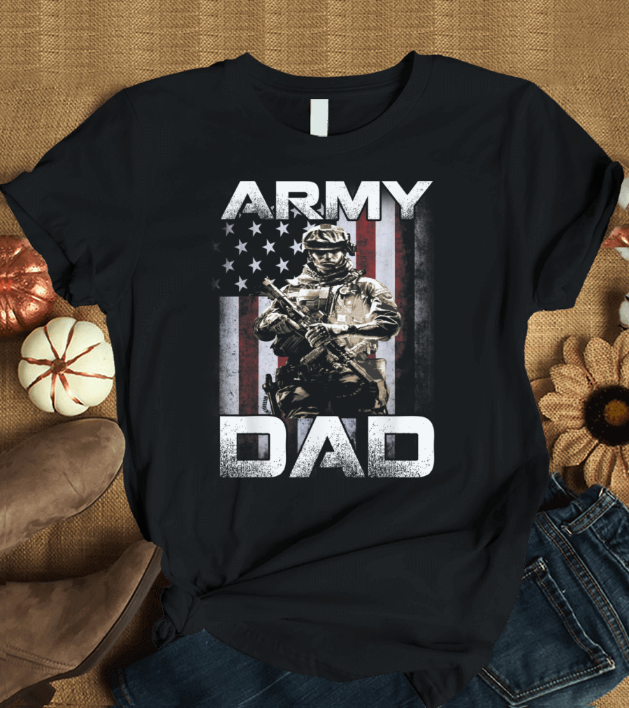 ARMY DAD American Soldier with U.S. Flag Background T-Shirt