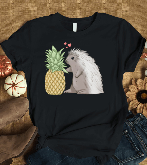 T-Shirt: Cute Porcupine Lover with Pineapple and Hearts T-Shirt Cute Porcupine Lover with Pineapple and Hearts T-Shirt