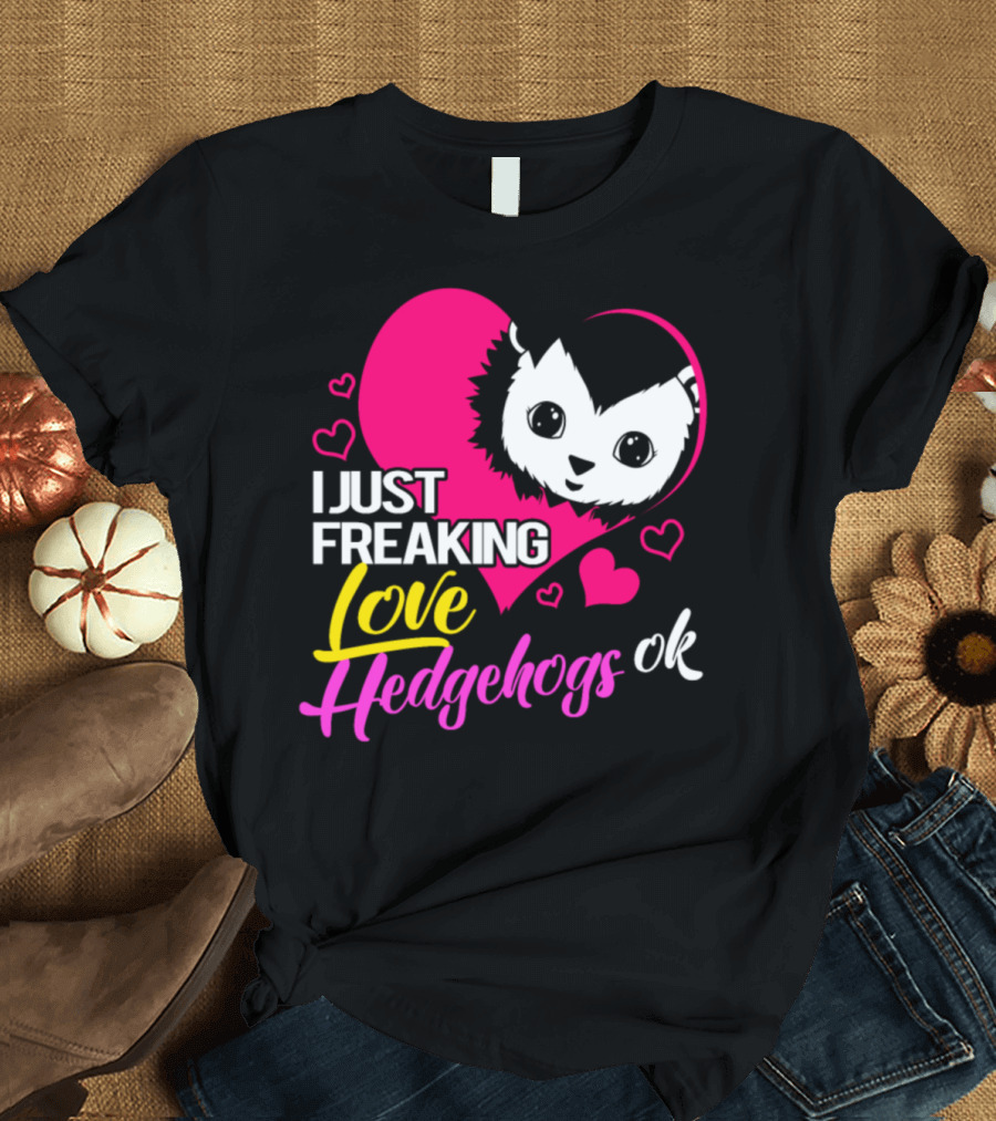 I Just Freaking Love Hedgehogs Ok Retro 70s Vintage Animal Lover T-Shirt