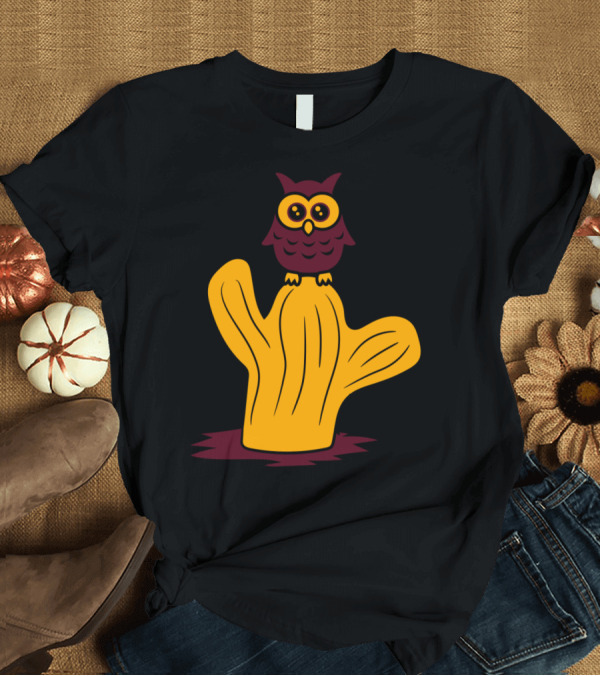 T-Shirt: Owl Bird Cartoon on Cactus Sweet Comic T-Shirt Owl Bird Cartoon on Cactus Sweet Comic T-Shirt