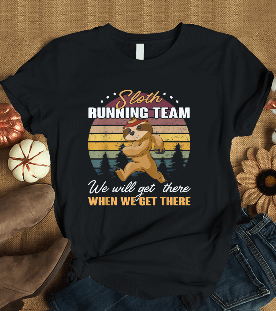 Sloth Running Team We Will Get There When We Get There Vintage Retro Look T-Shirt