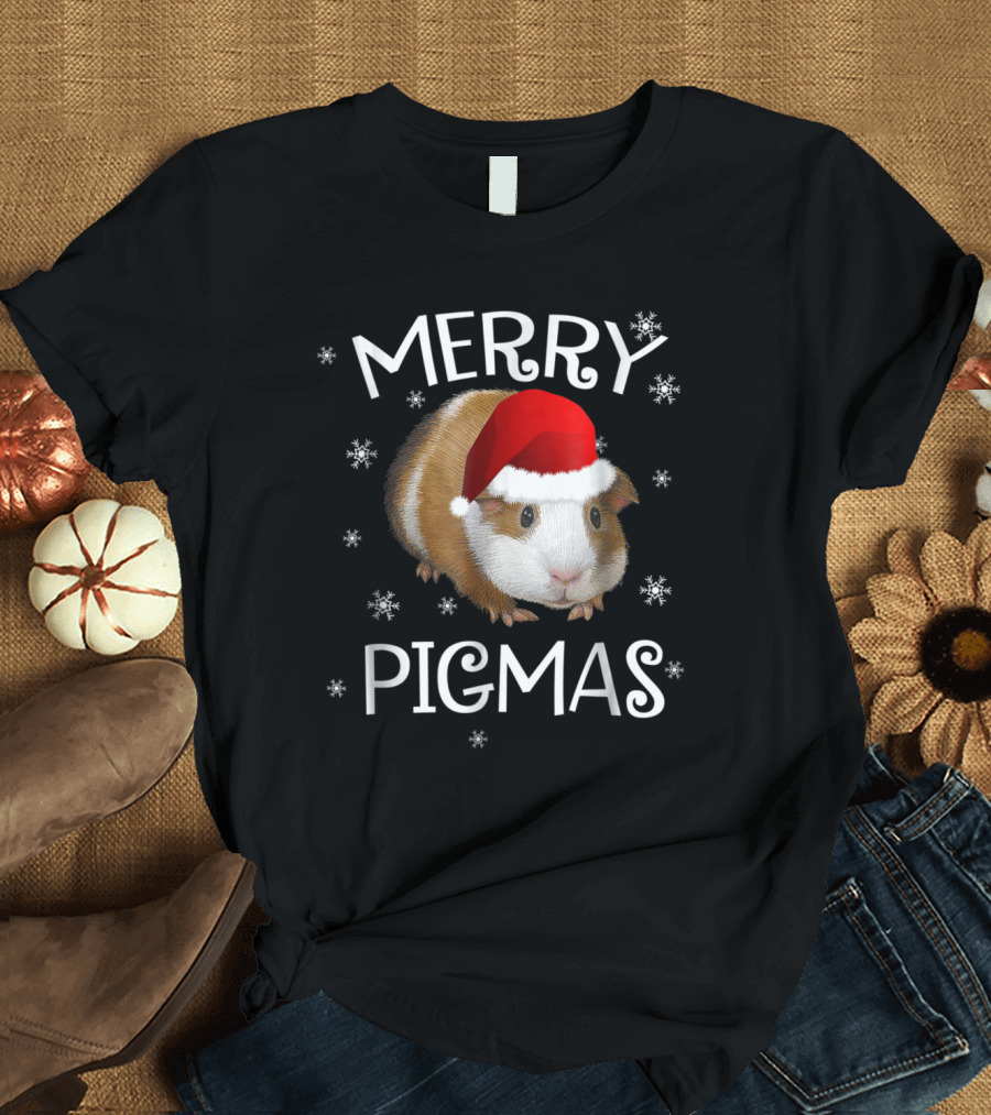 Merry Pigmas Cute Guinea Pig with Santa Hat and Snowflakes T-Shirt
