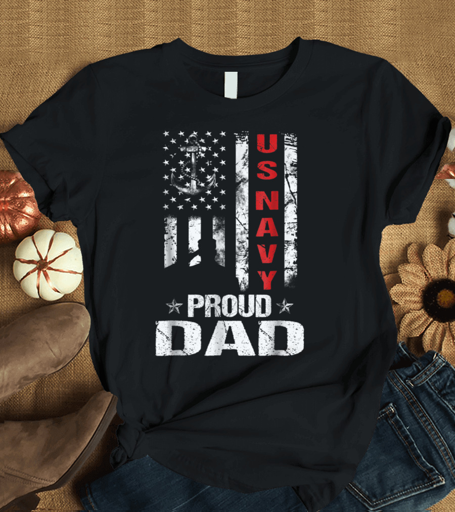 Patriotic US Navy Proud Dad Veteran with Anchor and American Flag Elements T-Shirt