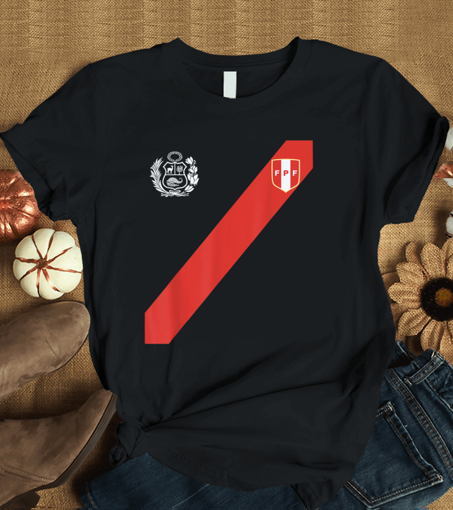 Peru Peruvian Escudo FPF Coat of Arms Sash T-Shirt