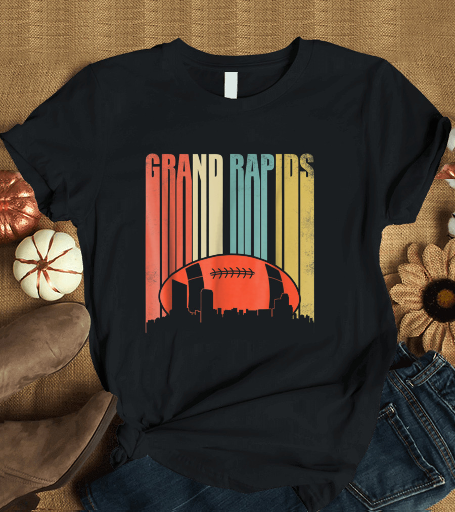 Grand Rapids Rugby Football Vintage Skyline with Rugby Ball T-Shirt