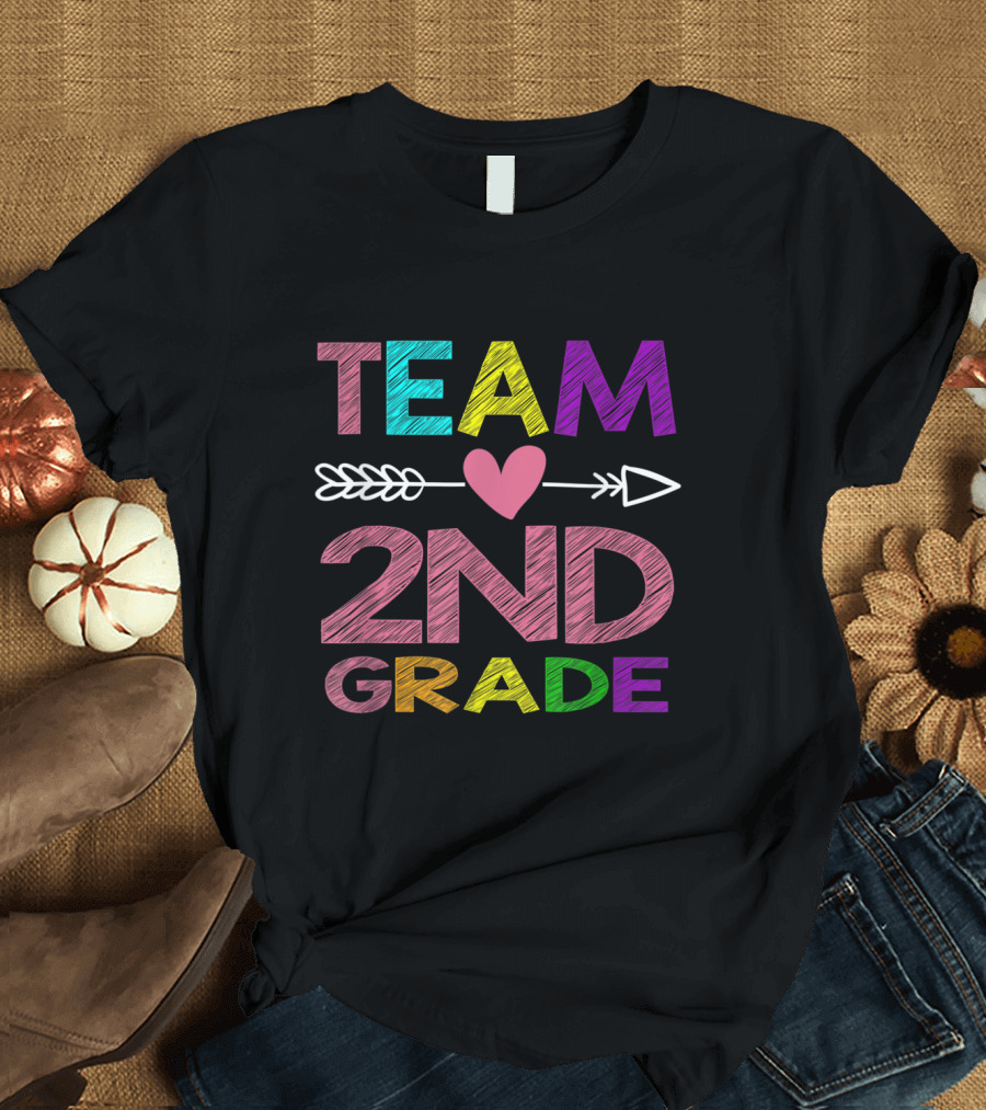Team 2nd Grade Teacher Heart Arrow Colorful Chalk T-Shirt