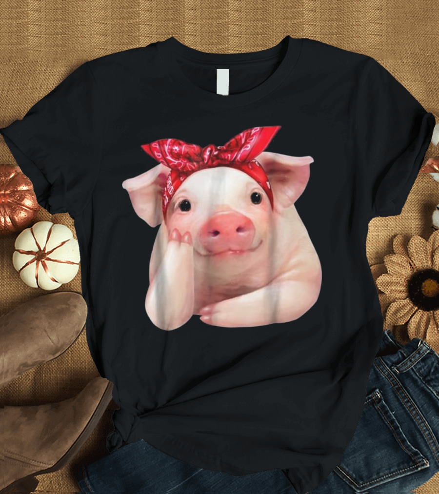 Red Bandanna Pig I Love Piggy Funny T-Shirt