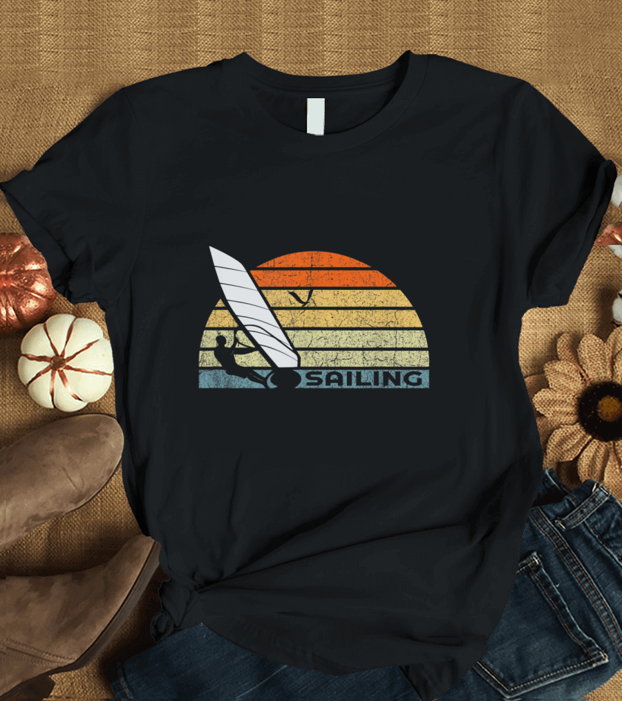 Sailing Vintage Funny for Sailors Retro Sunset Windsurfing T-Shirt