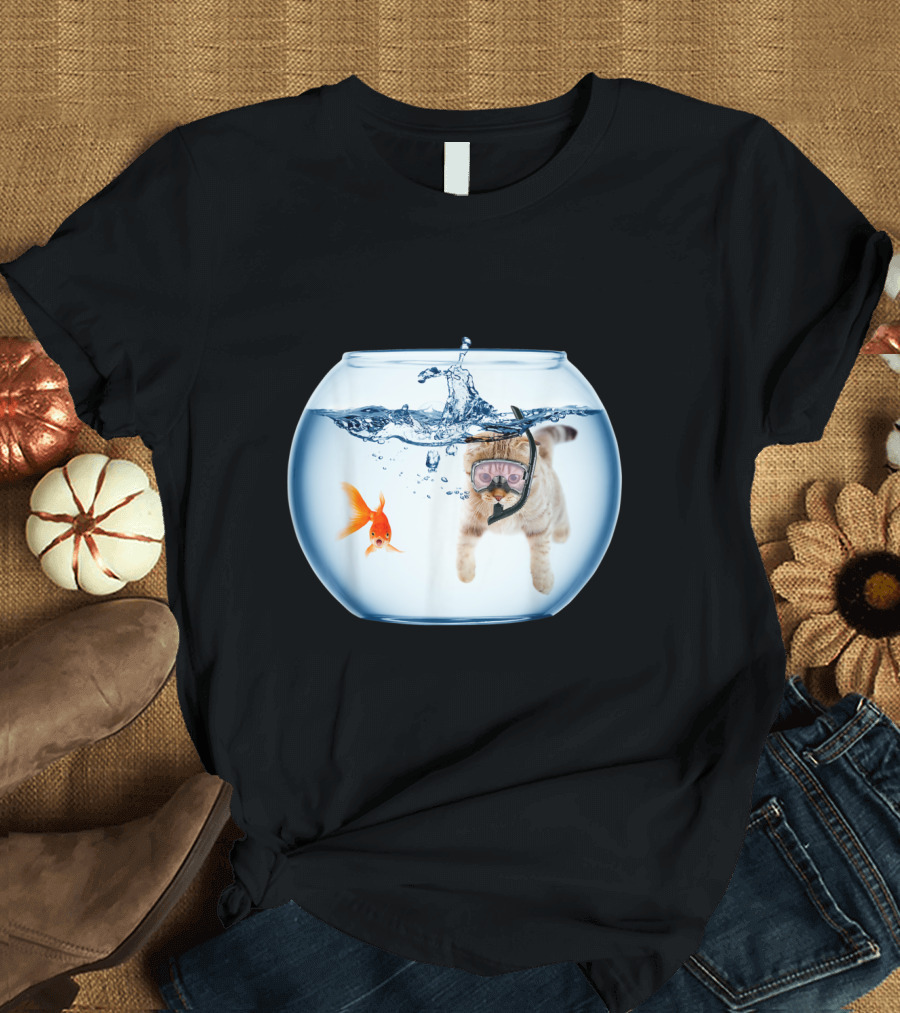 Scuba Kitty Snorkeling Adventure in Fishbowl with Goldfish and Diving Mask T-Shirt
