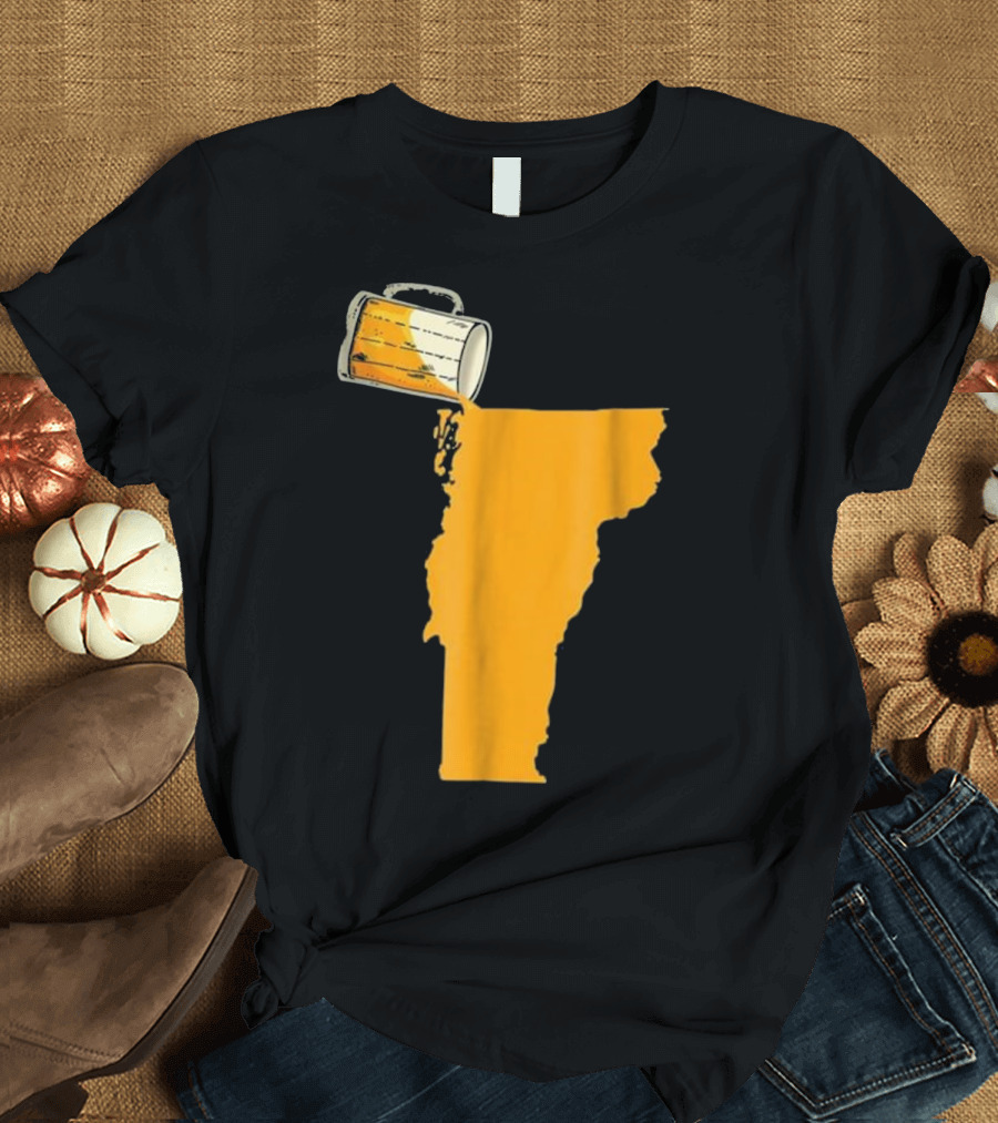 I Love Beer Pouring Into Vermont Map USA Humor Patriotic T-Shirt