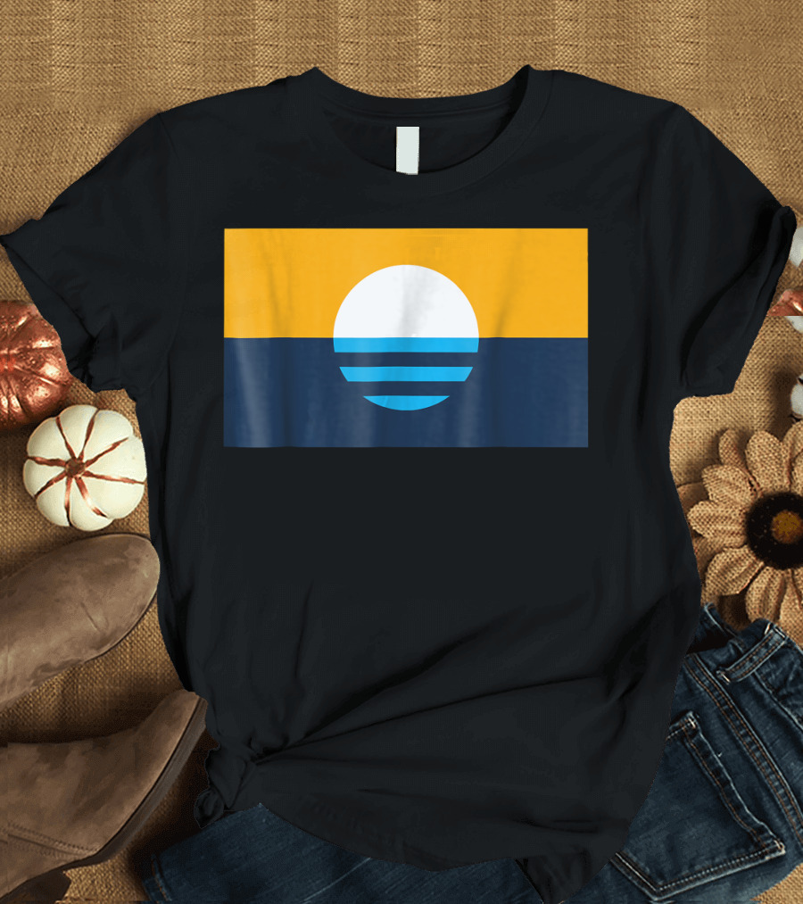 People's Flag of Milwaukee Sun Waves T-Shirt