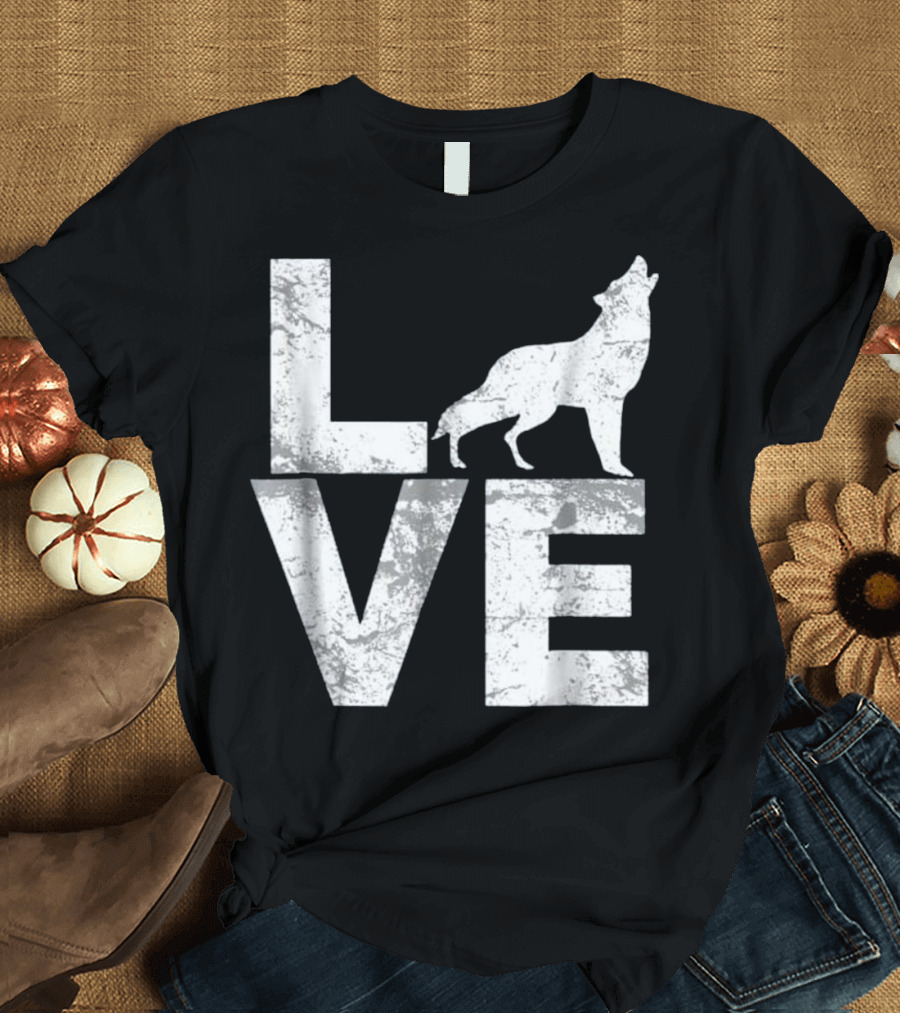 Love Wolves Lone Wolf Distress Vintage Look T-Shirt