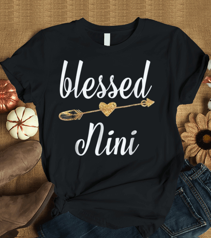 Blessed Nini Gold Heart Arrow T-Shirt