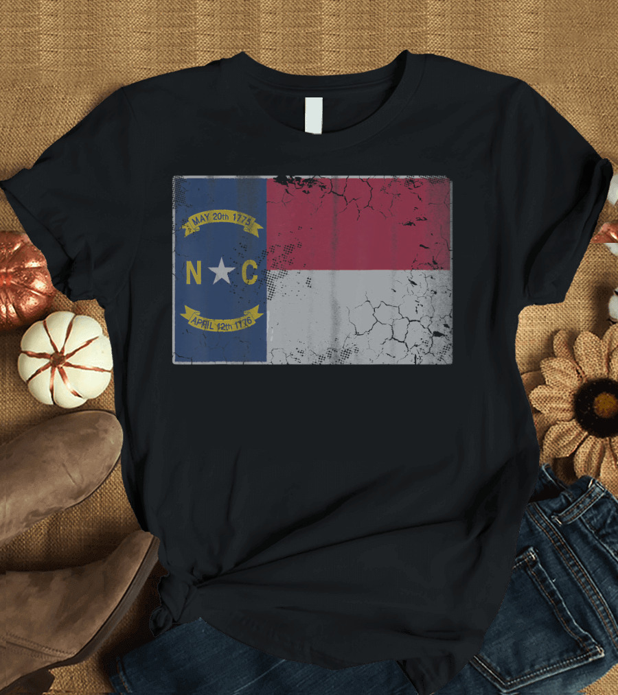 North Carolina State Flag Grunge Style May 20th 1775 April 12th 1776 T-Shirt