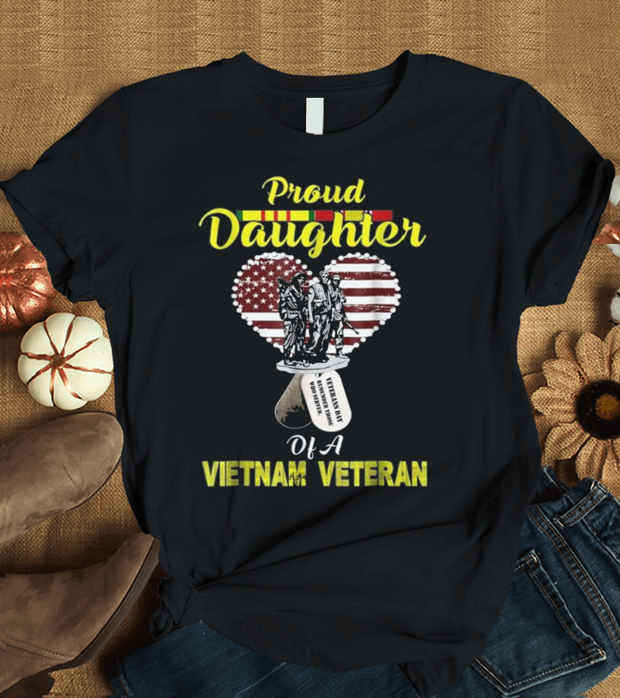 Proud Daughter of a Vietnam Veteran Soldiers American Flag Heart Dog Tags T-Shirt