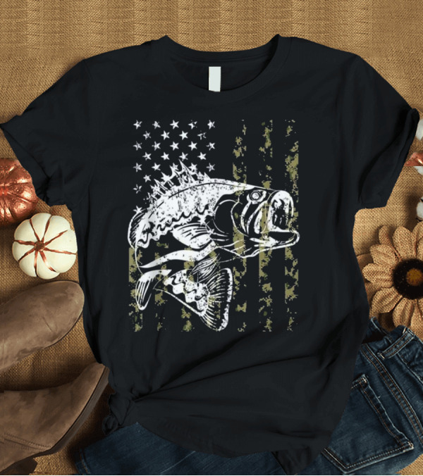 T-Shirt: USA American Flag Bass Fishing Camouflage T-Shirt USA American Flag Bass Fishing Camouflage T-Shirt