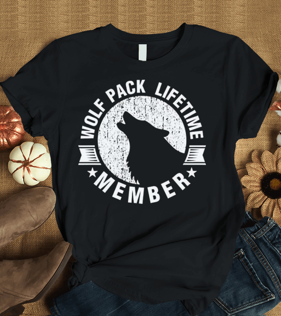 Lifetime Wolf Pack Member Distressed Howling Wolf T-Shirt