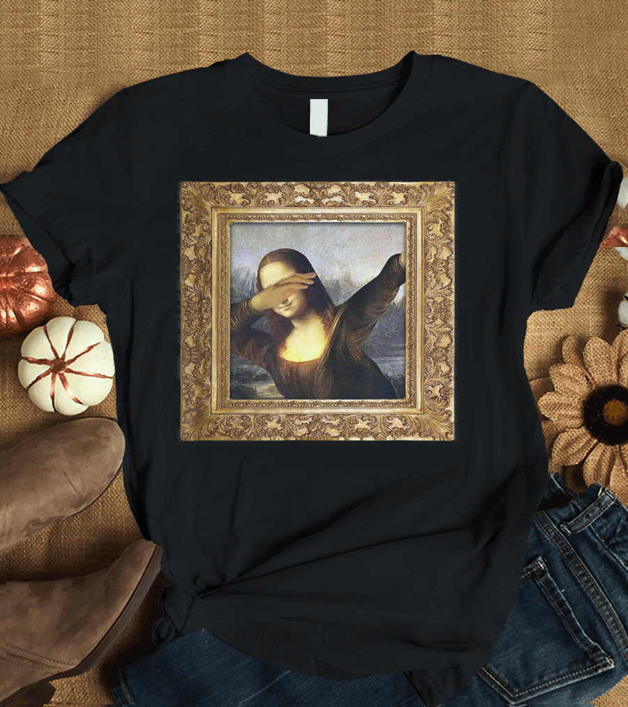 Mona Lisa Dabbing in Ornate Gold Frame T-Shirt