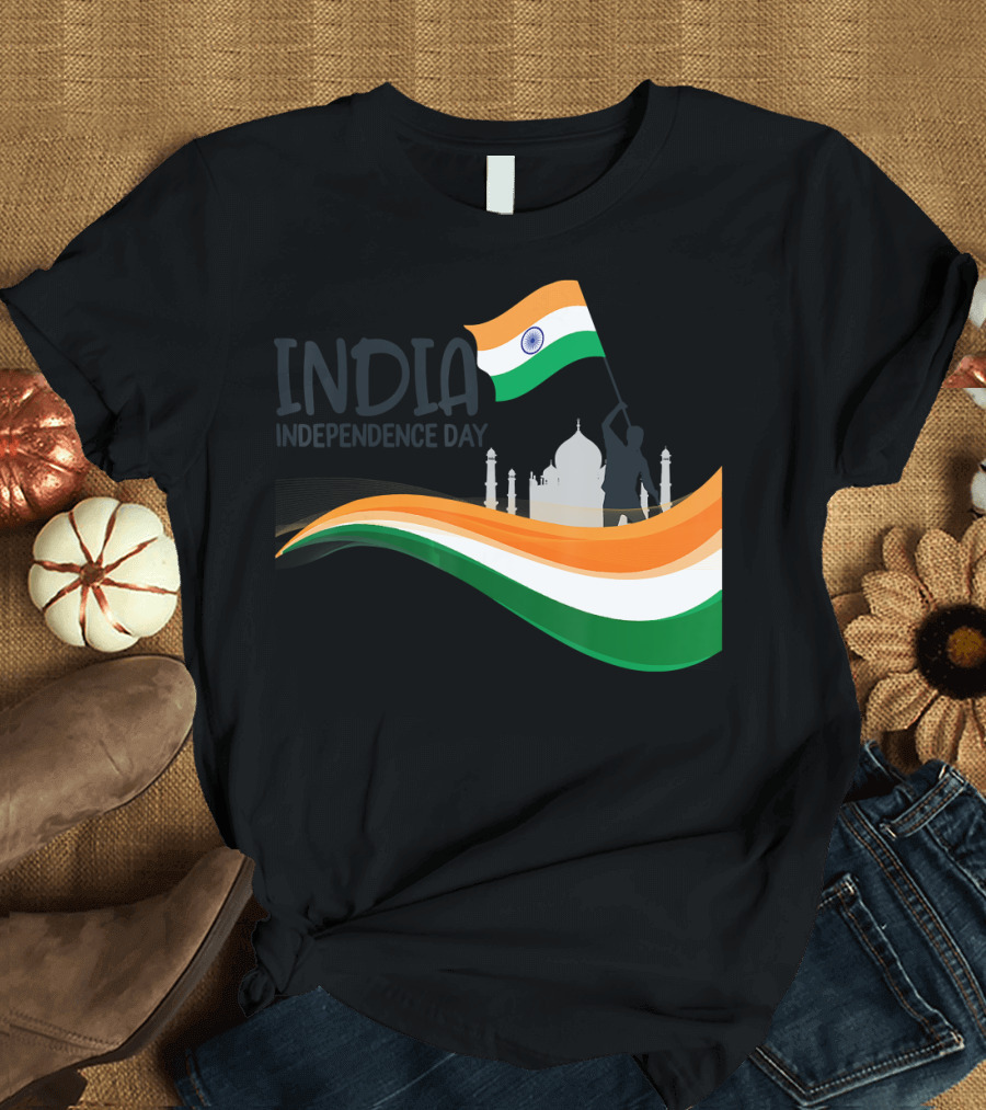 India Independence Day 15 August with Flag and Landmark T-Shirt