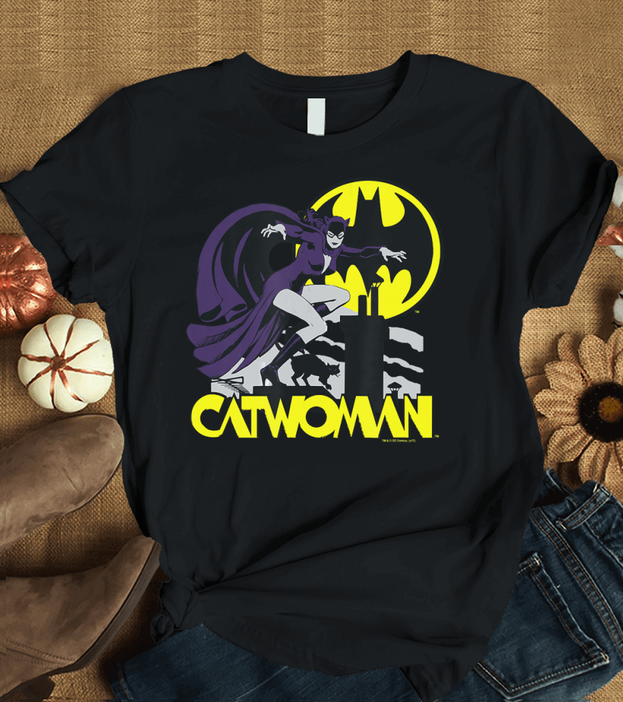 Batman Catwoman Rooftop Gotham City Cat Icon T-Shirt